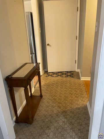 5313 SW 23rd TER, Topeka, KS 66614