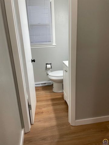 5313 SW 23rd TER, Topeka, KS 66614