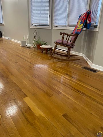 5313 SW 23rd TER, Topeka, KS 66614