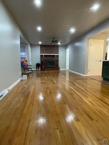 5313 SW 23rd TER, Topeka, KS 66614