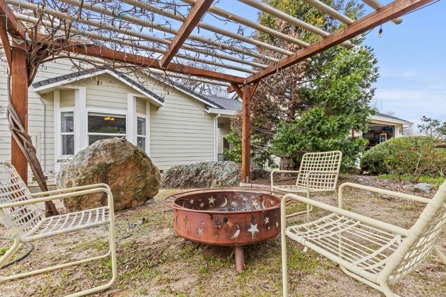 4111 oak creek, Loma Rica, CA 95991