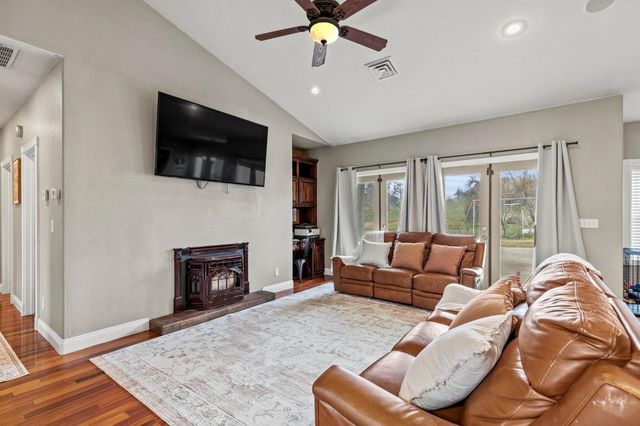 4111 oak creek, Loma Rica, CA 95991