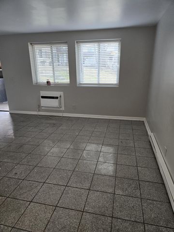 550 Harding Pl Apt B110, Nashville, TN 37211