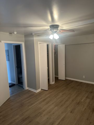 550 Harding Pl Apt B110, Nashville, TN 37211