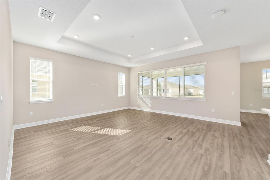 Image 12 of property listing at 10071 SW 82ND PLACE ROAD, Ocala, FL 34481