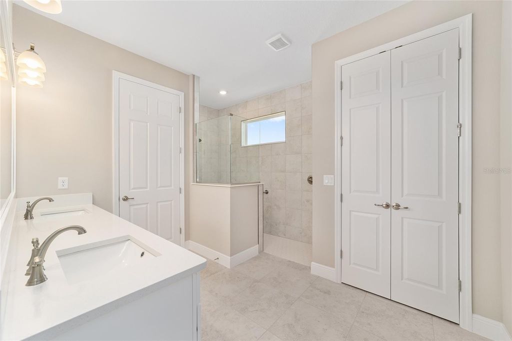 Image 26 of property listing at 10071 SW 82ND PLACE ROAD, Ocala, FL 34481