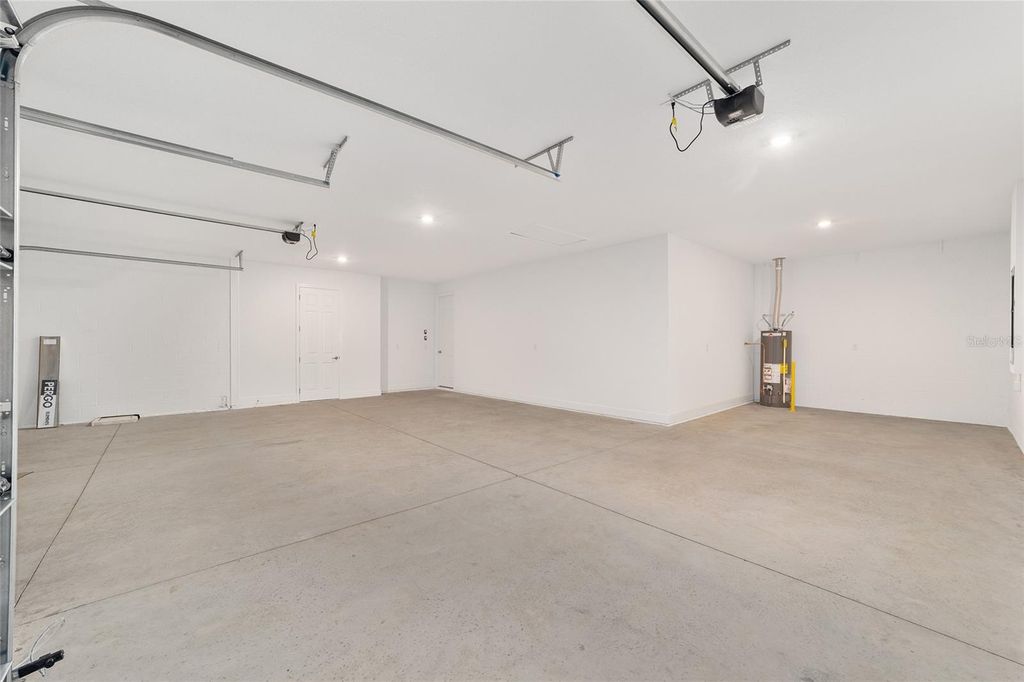 Image 38 of property listing at 10071 SW 82ND PLACE ROAD, Ocala, FL 34481