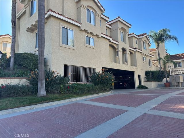 201 Laurel 6, Brea, CA 92821