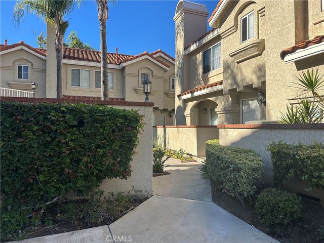 201 Laurel 6, Brea, CA 92821