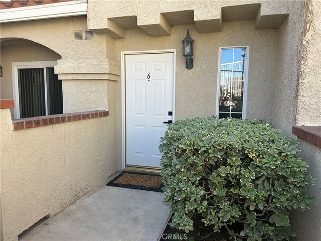 201 Laurel 6, Brea, CA 92821