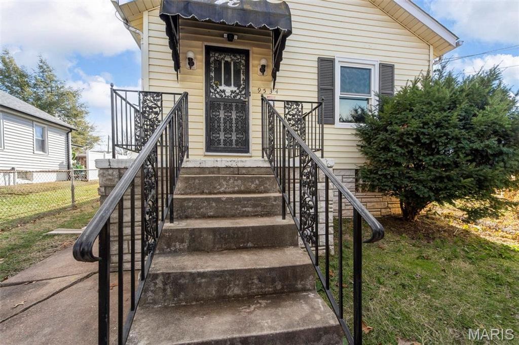 9534 Gentry Boulevard, St Louis, MO 63125