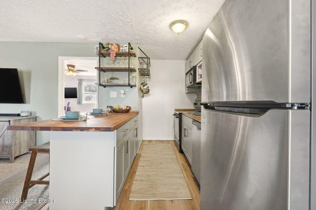 4501 S 6th St 71, Louisville, KY 40214