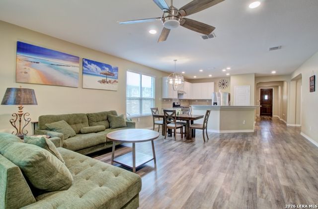 11211 Hill Top Loop, Helotes, TX 78023