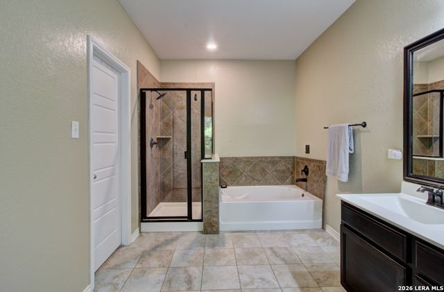11211 Hill Top Loop, Helotes, TX 78023