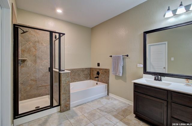 11211 Hill Top Loop, Helotes, TX 78023