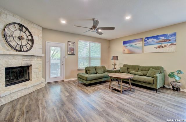 11211 Hill Top Loop, Helotes, TX 78023