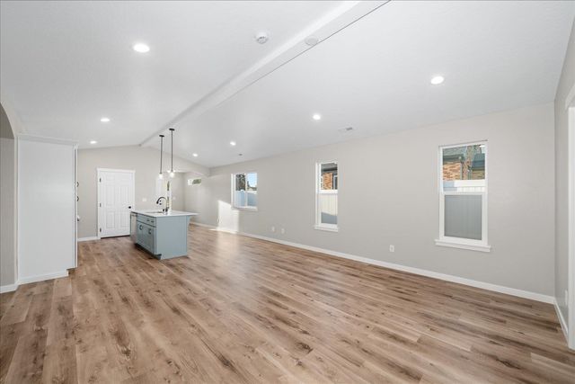 1009 S Century Rd, Spokane Valley, WA 99037