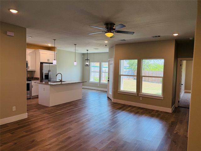 3208 NW 31st Street, Fort Worth, TX 76106