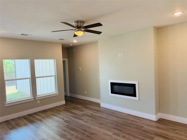 3208 NW 31st Street, Fort Worth, TX 76106