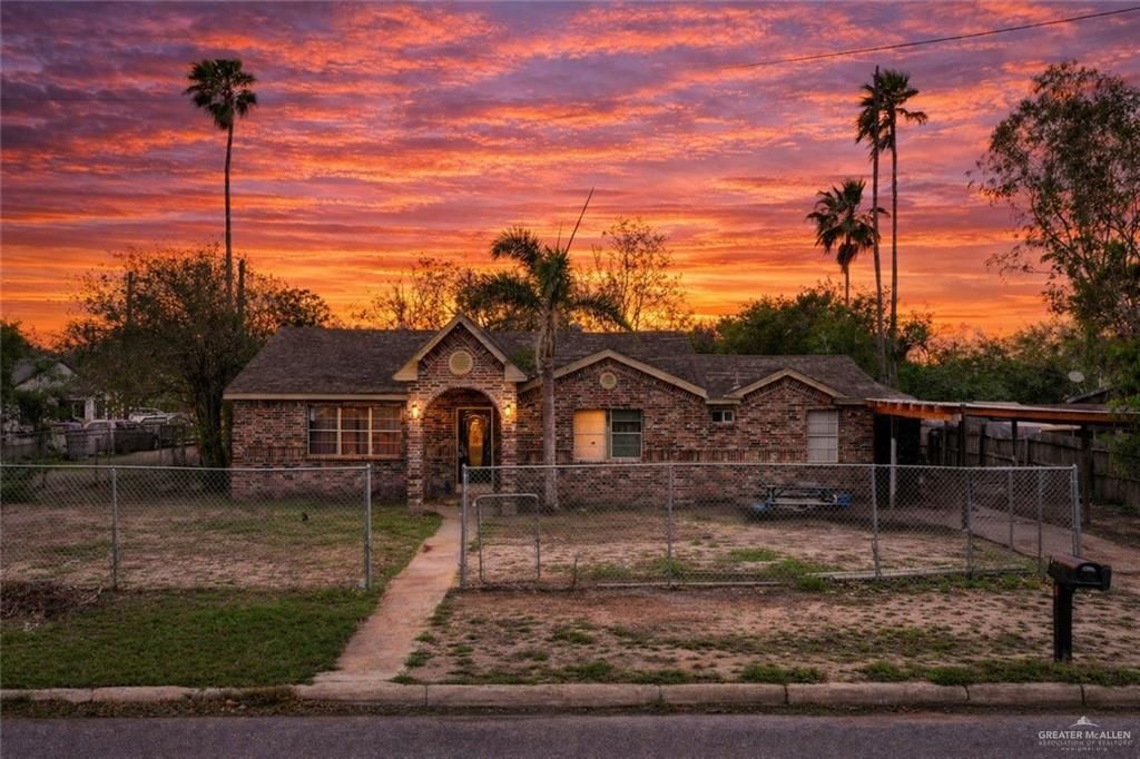 604 W Caffery Avenue, Pharr, TX 78577