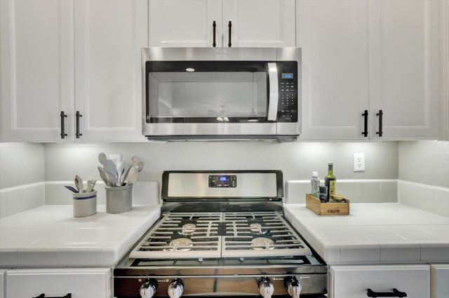 2930 Cardinal Dr, Lincoln, CA 95648