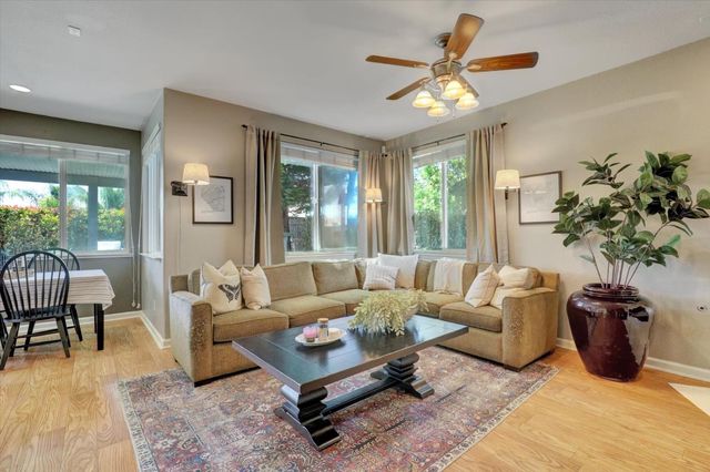 2930 Cardinal Dr, Lincoln, CA 95648