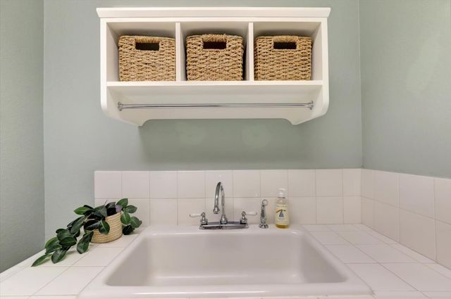 2930 Cardinal Dr, Lincoln, CA 95648