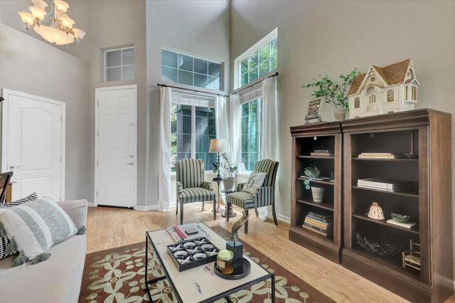 2930 Cardinal Dr, Lincoln, CA 95648