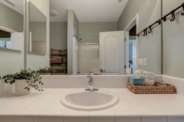 2930 Cardinal Dr, Lincoln, CA 95648