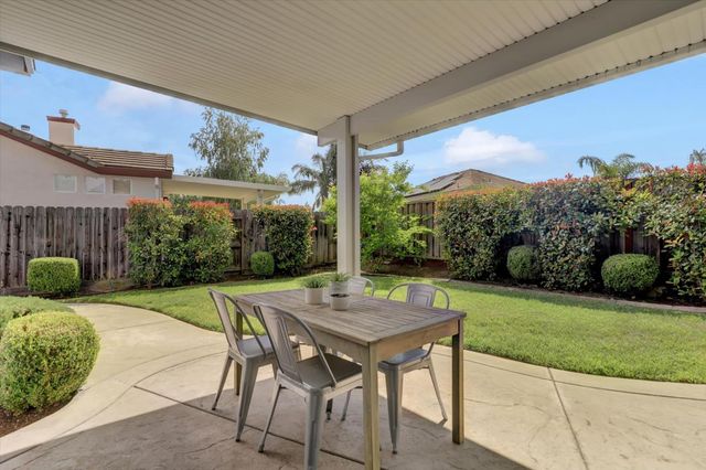 2930 Cardinal Dr, Lincoln, CA 95648