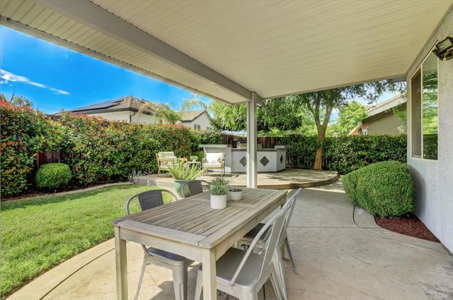 2930 Cardinal Dr, Lincoln, CA 95648