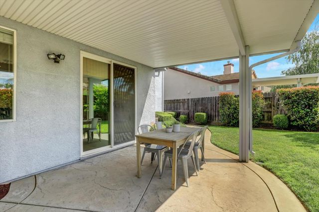 2930 Cardinal Dr, Lincoln, CA 95648