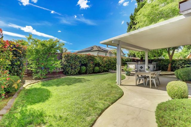 2930 Cardinal Dr, Lincoln, CA 95648