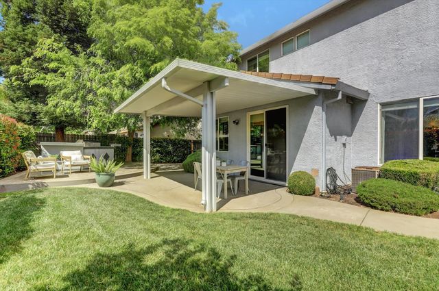 2930 Cardinal Dr, Lincoln, CA 95648