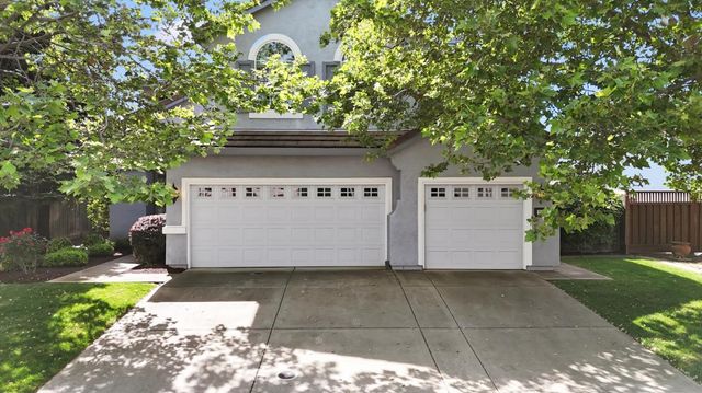 2930 Cardinal Dr, Lincoln, CA 95648