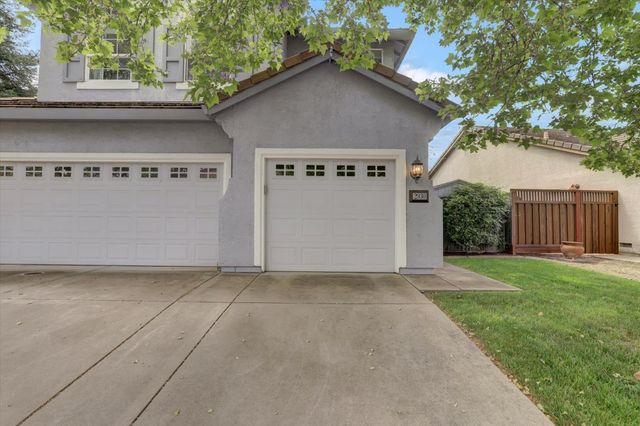 2930 Cardinal Dr, Lincoln, CA 95648