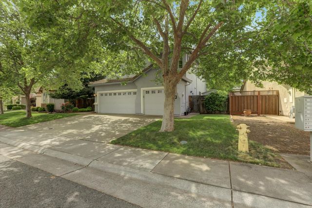 2930 Cardinal Dr, Lincoln, CA 95648