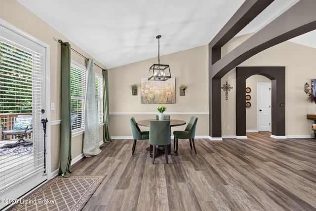 116 Vineland Parkway Dr, Vine Grove, KY 40175