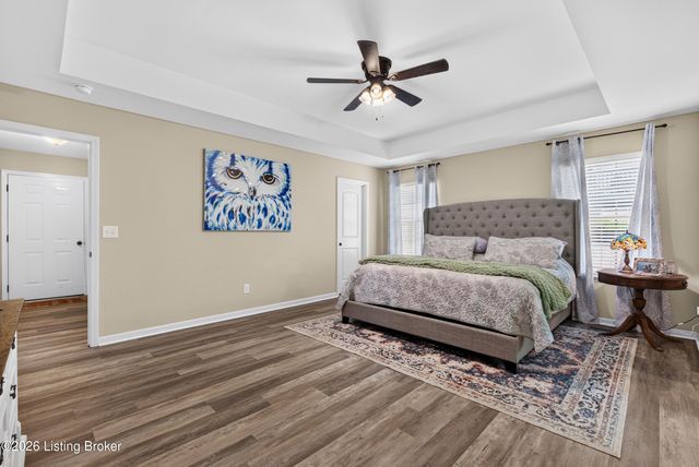 116 Vineland Parkway Dr, Vine Grove, KY 40175
