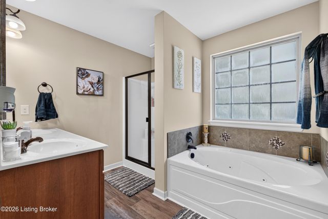 116 Vineland Parkway Dr, Vine Grove, KY 40175