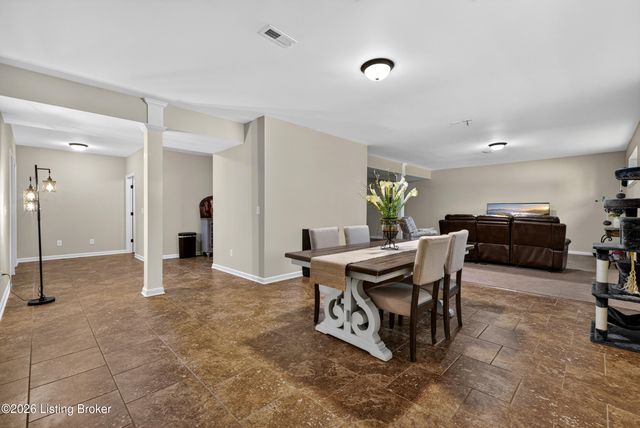 116 Vineland Parkway Dr, Vine Grove, KY 40175
