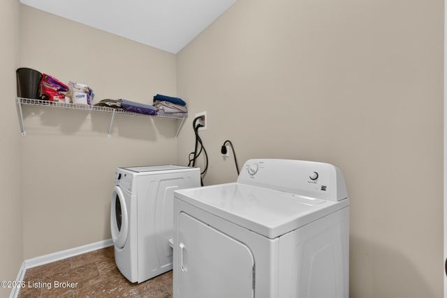 116 Vineland Parkway Dr, Vine Grove, KY 40175