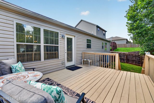 116 Vineland Parkway Dr, Vine Grove, KY 40175