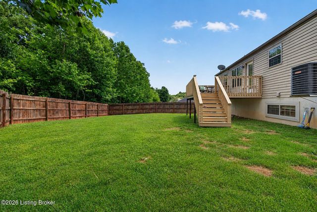 116 Vineland Parkway Dr, Vine Grove, KY 40175