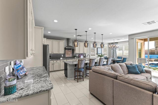 12547 W TUCKEY Lane, Glendale, AZ 85307