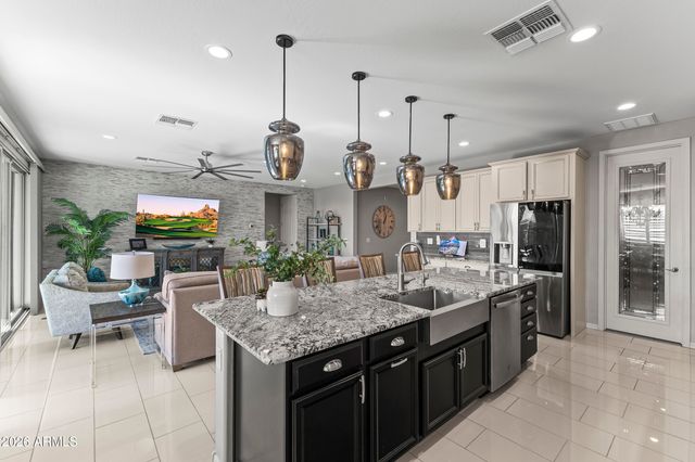 12547 W TUCKEY Lane, Glendale, AZ 85307