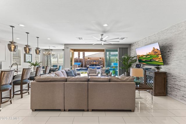 12547 W TUCKEY Lane, Glendale, AZ 85307