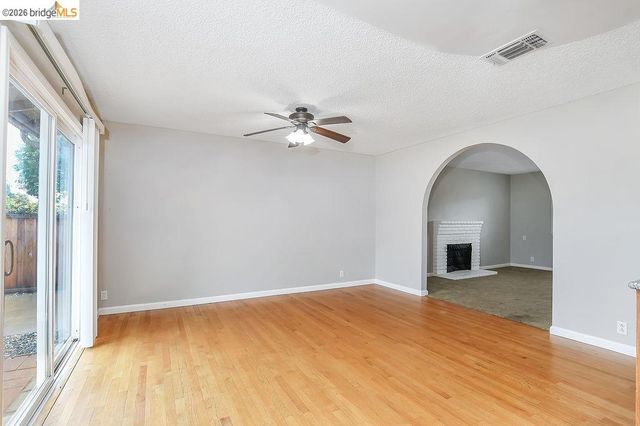 909 Rhine Way, Oakley, CA 94561