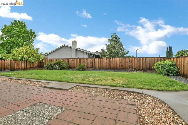 909 Rhine Way, Oakley, CA 94561