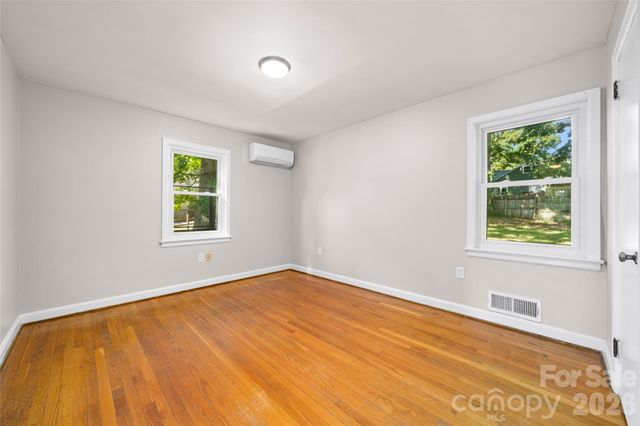 13 Browndale Road, Asheville, NC 28805